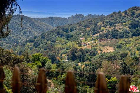 in & out lodge|Los Angeles County, California .